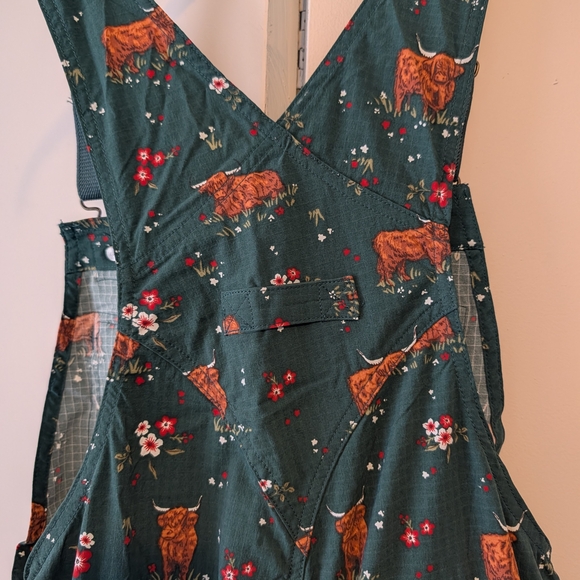 Duluth Trading Co Green Overalls with Animal Pattern - Picture 3 of 10